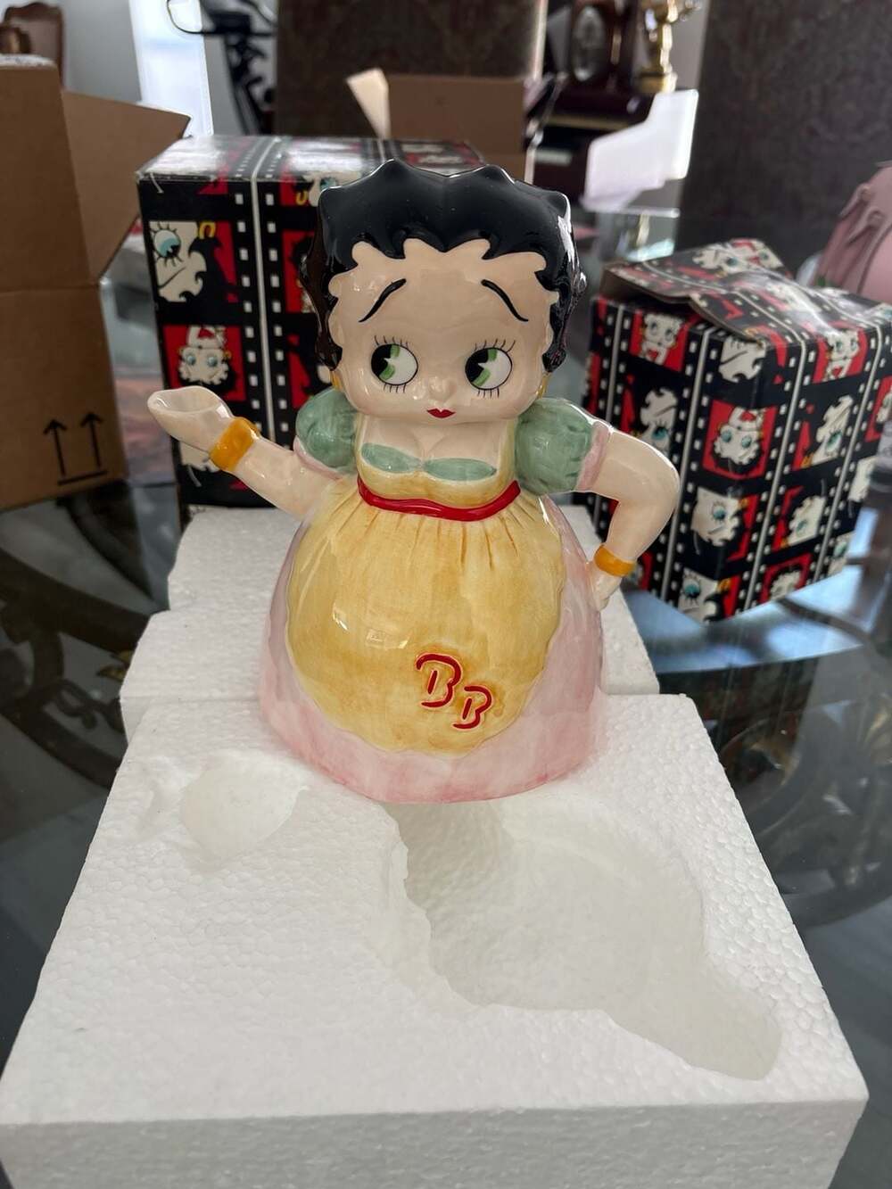 Betty Boop Teapot in Dress and Apron Vandor Pelzman Ceramic Designs 7.5" Tall